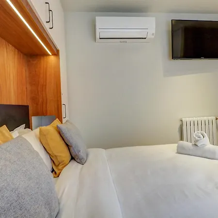 Apartman Paradise By Hello Homes