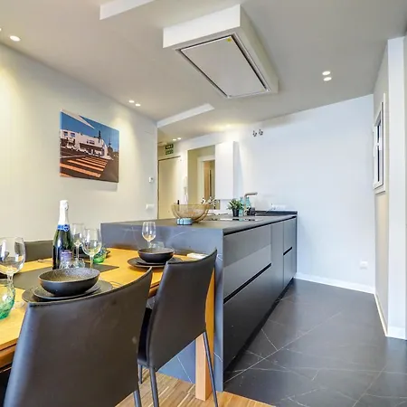 Paradise By Hello Homes *