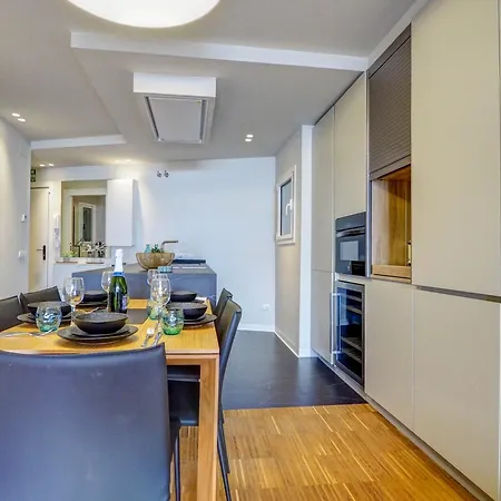 דירה Paradise By Hello Homes *