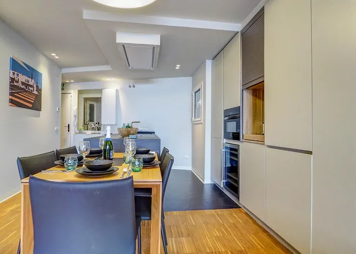 דירה Paradise By Hello Homes *